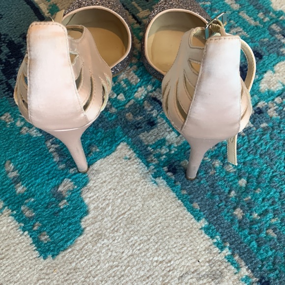 Betsy Johnson 9.5 worn once glitter and Satin - Picture 2 of 3